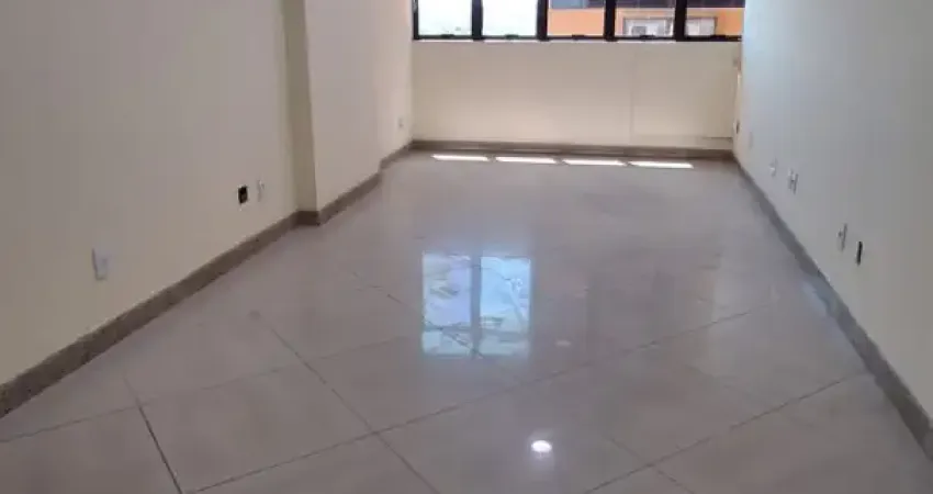 Sala comercial com 1 sala à venda na Rua Quarenta, 8, Vila Santa Cecília, Volta Redonda
