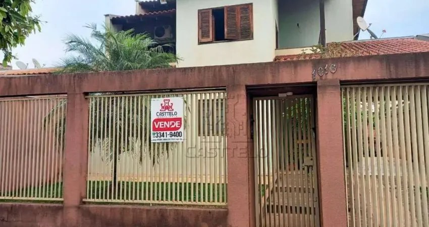 Sobrado à venda, 183 m² por R$ 700.000 - Industrial - Londrina/PR
