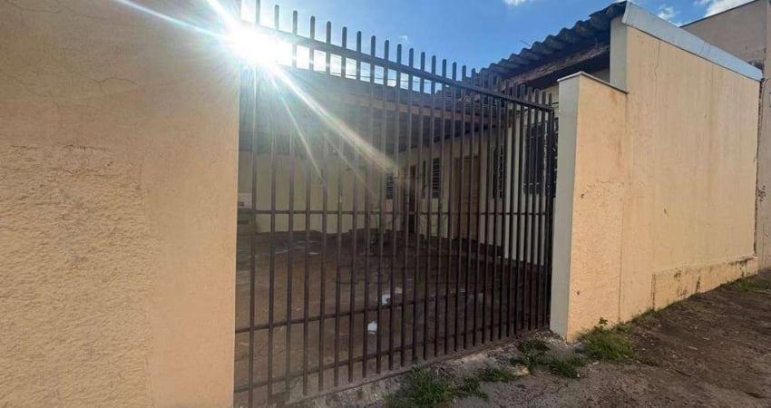 Casa para alugar, 50 m² por R$ 900/mês - Ouro Branco - Londrina/PR