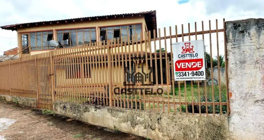 Sobrado à venda, 311 m² por R$ 435.000 - Califórnia - Londrina/PR