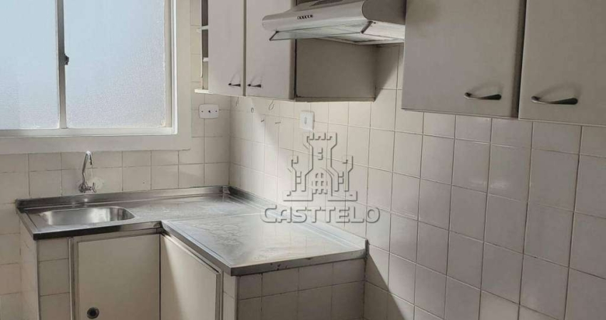 70m² com sacada,2 quartos, 02 Wcs , sala dois ambientes, cozinha , 1 vaga de garagem coberta.