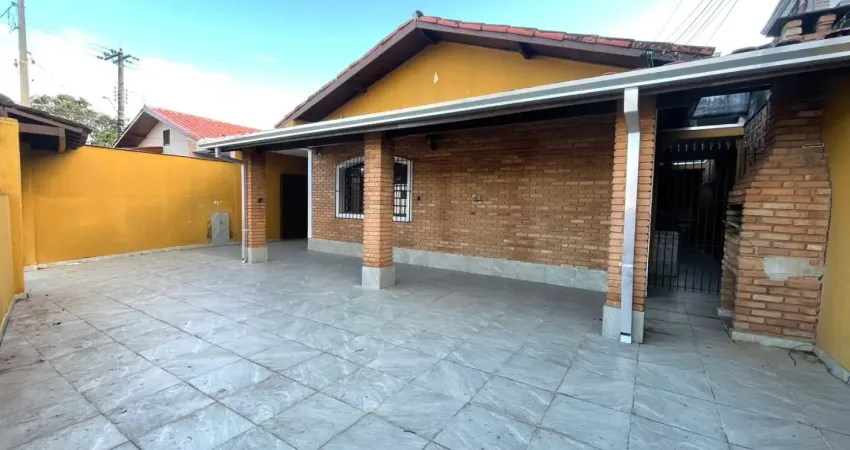 Casa á venda  2 dormitórios, bairro poiares, com 250 m² de terreno , r$420 mil reais, caraguatatuba-sp