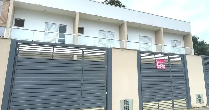 Sobrado para locação $2.500,00 tudo incluso– bairro capricórnio ii – caraguatatuba