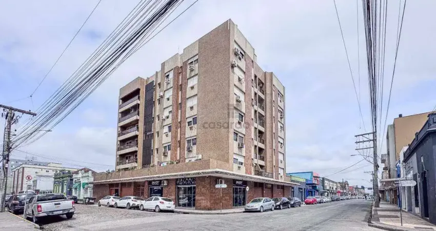 Apartamento com 3 quartos para alugar no Centro, Pelotas 
