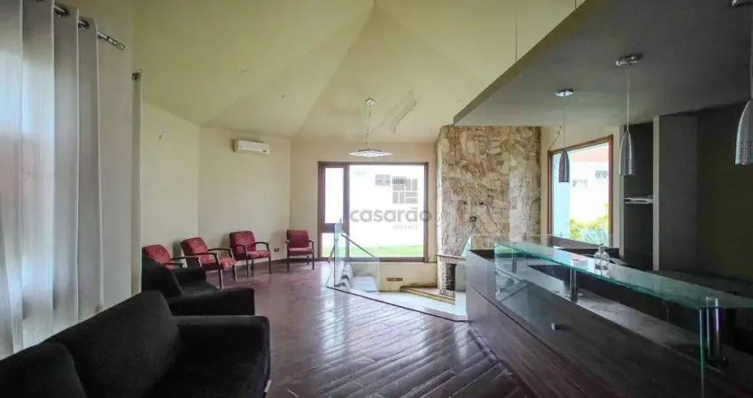 Casa com 3 quartos para alugar no Centro, Pelotas 