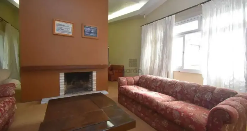 Casa com 4 quartos para alugar no Centro, Pelotas