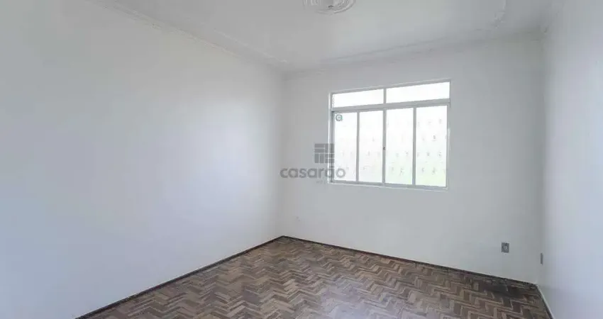 Casa com 2 quartos para alugar no Centro, Pelotas