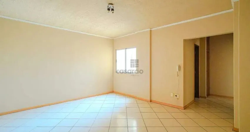 Apartamento com 3 quartos para alugar no Centro, Pelotas 