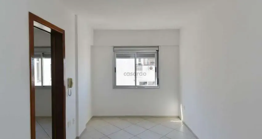 Apartamento com 1 quarto para alugar no Centro, Pelotas 