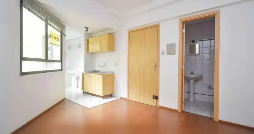Apartamento com 1 quarto para alugar no Centro, Pelotas 