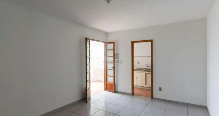 Apartamento com 2 quartos para alugar no Centro, Pelotas