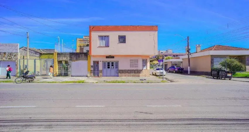 Casa com 3 quartos para alugar no Centro, Pelotas