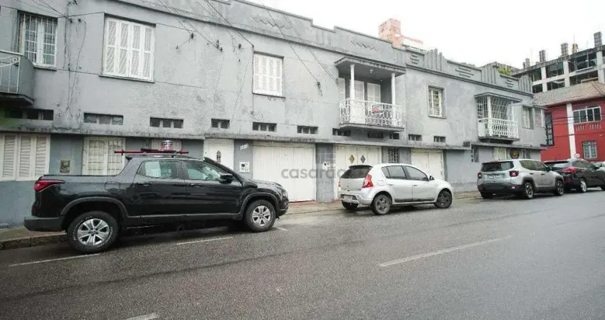 Casa com 2 quartos para alugar no Centro, Pelotas