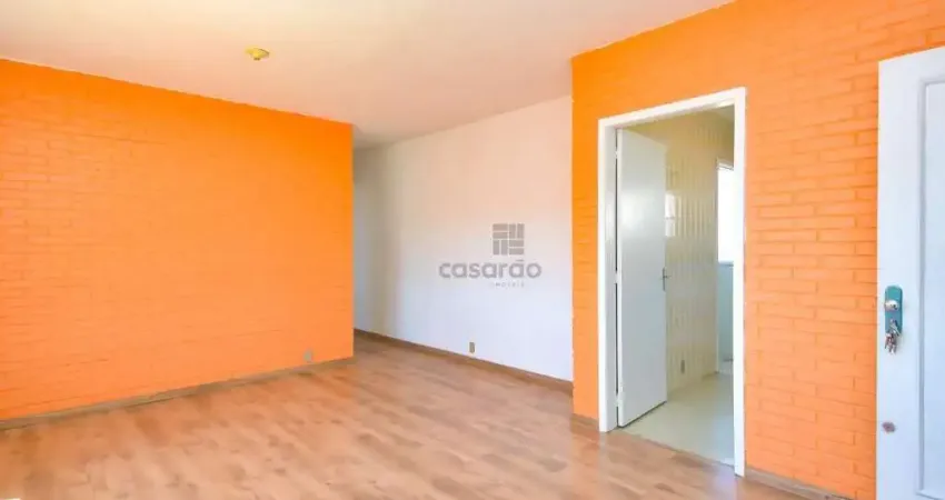 Apartamento com 2 quartos para alugar no Centro, Pelotas 