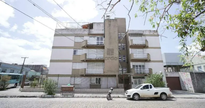 Apartamento com 3 quartos para alugar no Centro, Pelotas 