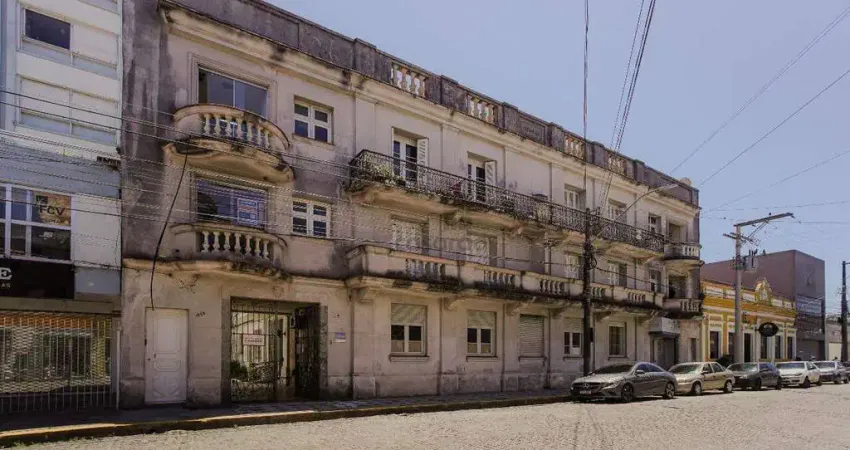 Apartamento com 3 quartos para alugar no Centro, Pelotas