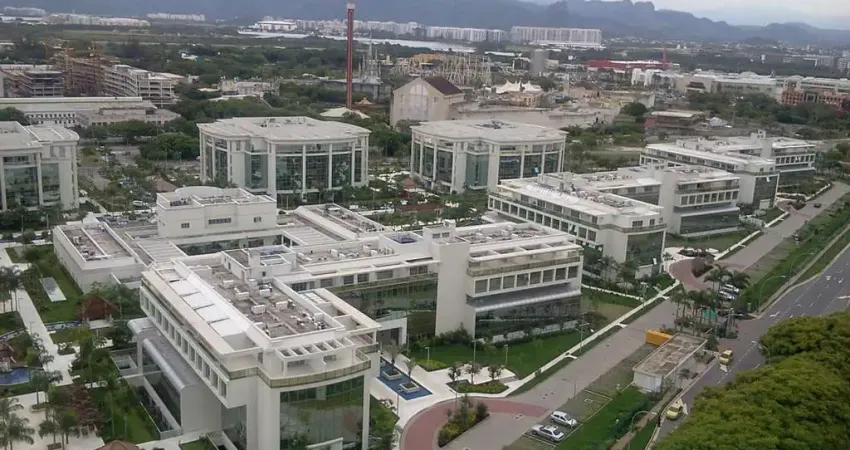 Sala comercial com 1 sala para alugar na Avenida José Silva de Azevedo Neto, 200, Barra da Tijuca, Rio de Janeiro