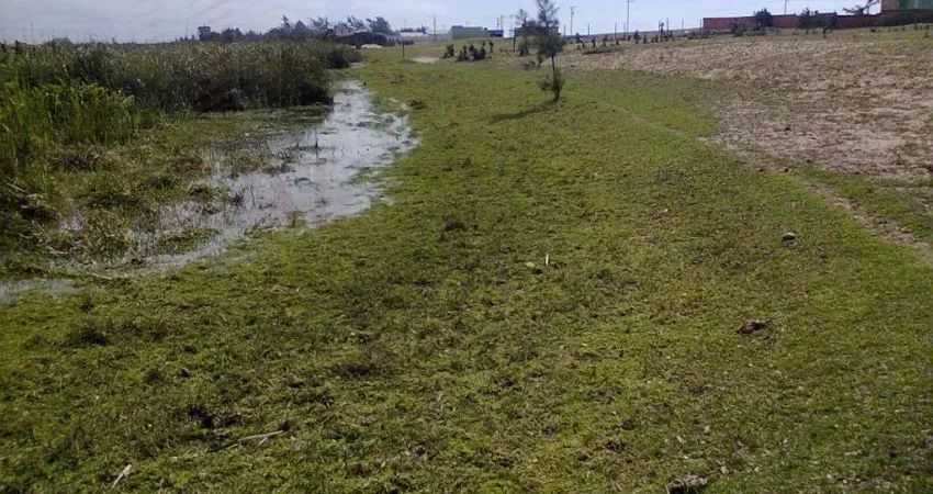 Terreno à venda na Avenida Atlântica, 100, Centro, São João da Barra