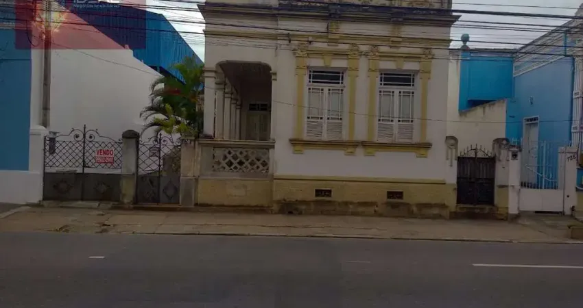 Casa de patrimônio histórico em ótimo estado de conservação no centro  -  campos dos goytacazes