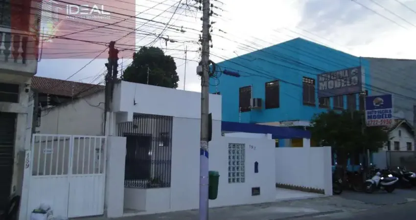 Casa com 3 quartos à venda na Avenida Vinte e Oito de Março, 193, Centro, Campos dos Goytacazes