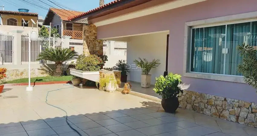 Casa com 4 quartos à venda na Rua Idolino Nunes Brasileiro, 86, Parque Califórnia, Campos dos Goytacazes