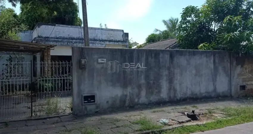 Casa com 3 quartos à venda na Rua Anfiloquio de Lima, 106, Caju, Campos dos Goytacazes