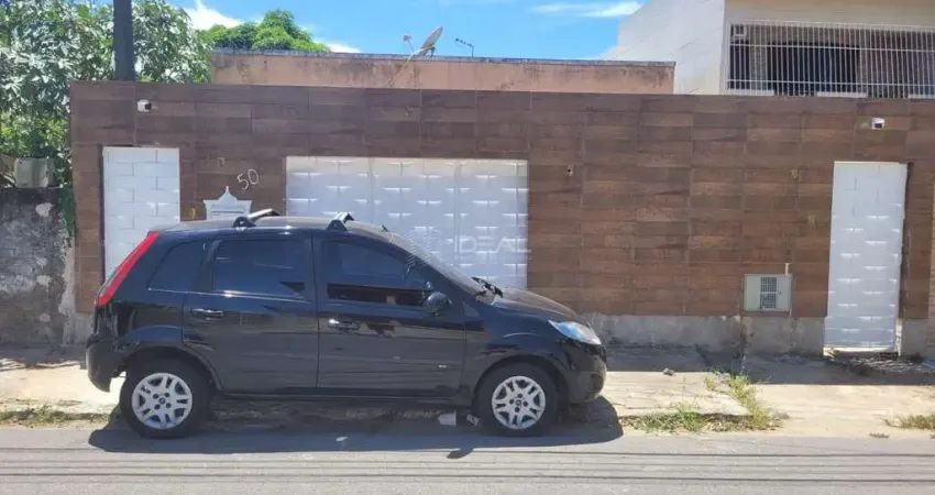 Casa com 3 quartos à venda na Rua Benedita Ferreira de Araújo, 50, Parque Jóquei Club, Campos dos Goytacazes