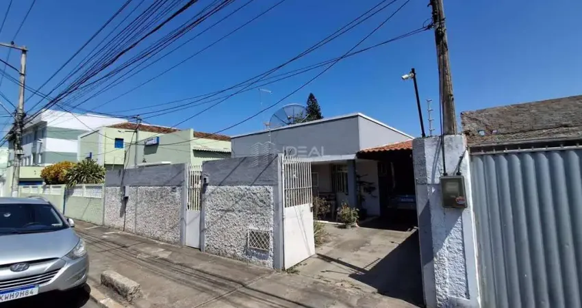 Casa com 3 quartos à venda na Rua Domingos Viana, 240, Parque Califórnia, Campos dos Goytacazes