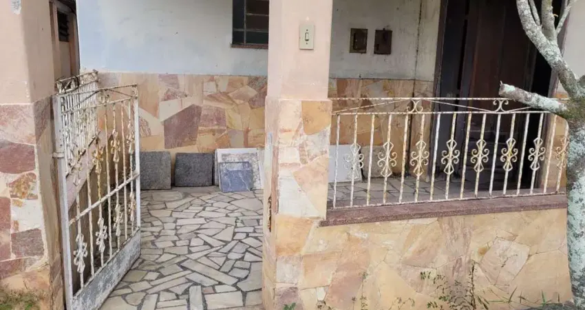 Casa com 5 quartos e excelente localização próxima a comércios