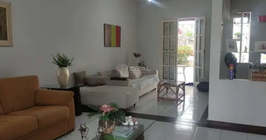 Casa com 4 quartos à venda na Rua Aurélio Francisco Gomes, 152, Parque Flamboyant, Campos dos Goytacazes