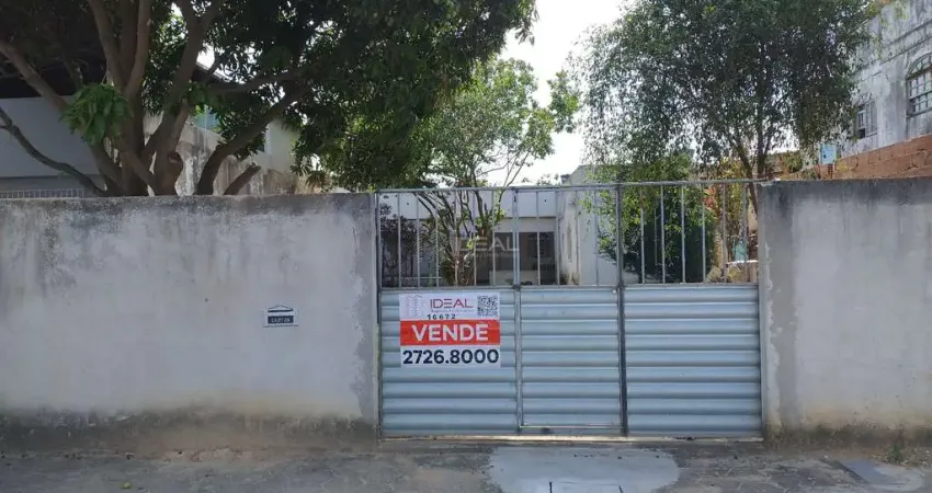 Terreno de 360m² com construção antiga à venda no parque são benedito