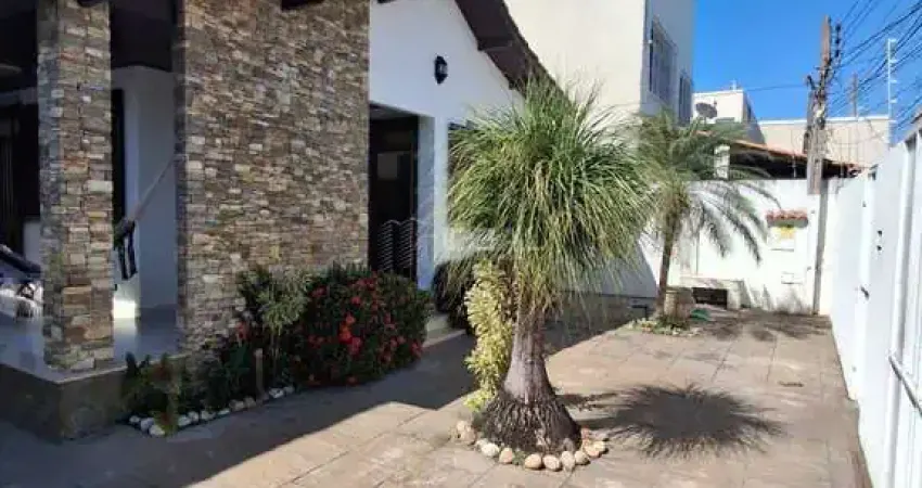 Casa com 3 quartos à venda na Rua Dr. Augusto Bessa, 355, Parque Turf Club, Campos dos Goytacazes