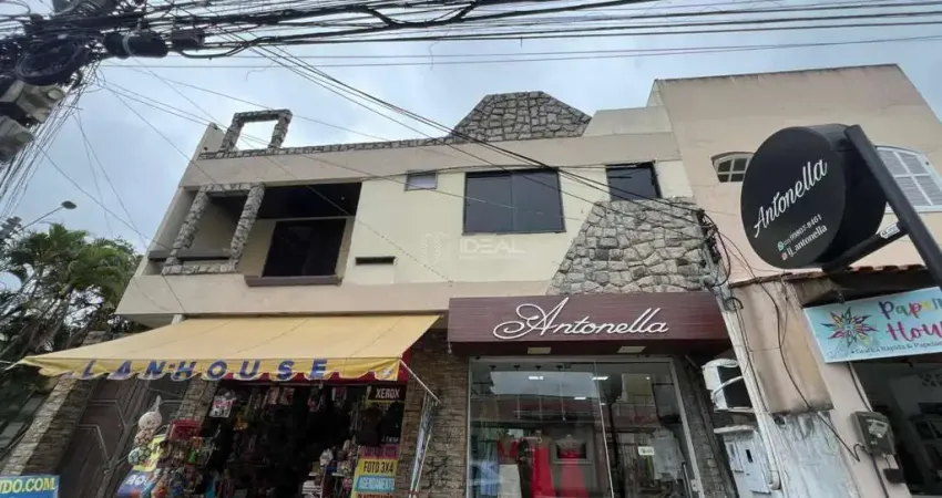 Casa com 3 quartos à venda na Rua Visc. de Itaboraí, 618, Parque Aurora, Campos dos Goytacazes