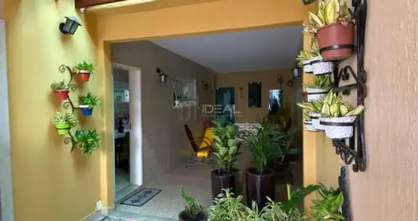 Casa com 3 quartos à venda na Rua Castro Alves, 59, Parque João Maria, Campos dos Goytacazes