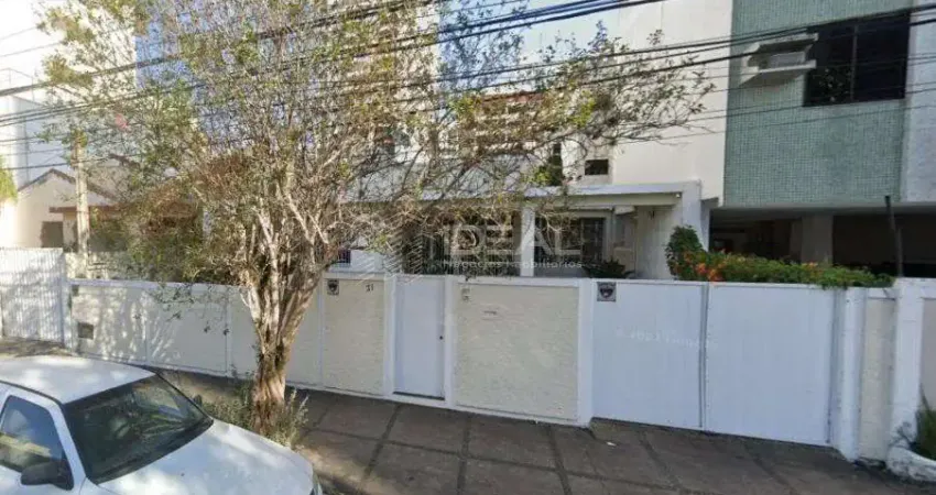 Casa à venda na Rua Marques do Herval, 31, Parque Tamandaré, Campos dos Goytacazes