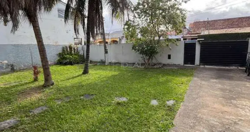 Casa com 4 quartos à venda na Rua Maria da Silva Peçanha, 49, Parque São Benedito, Campos dos Goytacazes