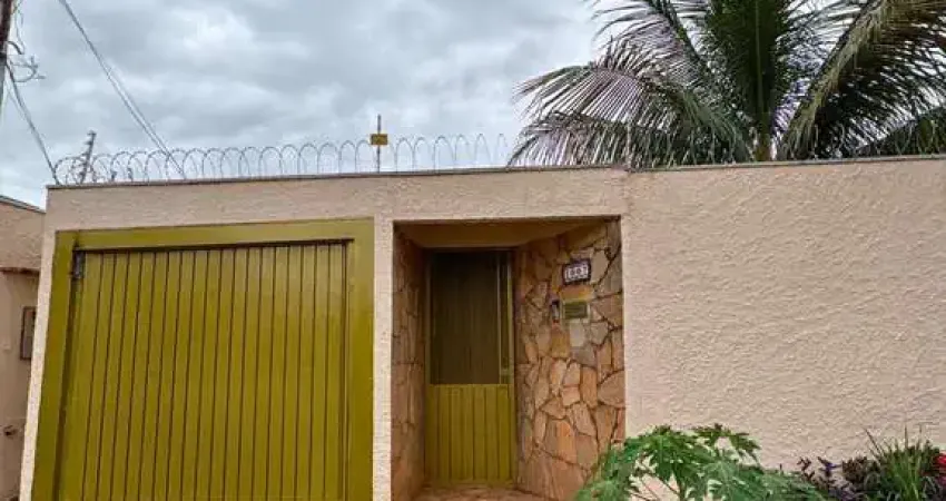 Casa  com 4 quartos com piscina na giocondo orsi-  campo grande