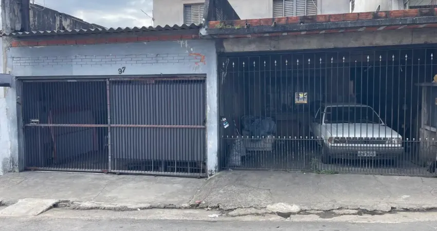 Oportunidade para investidor – 3 sobrados no campo limpo , excelente localização!