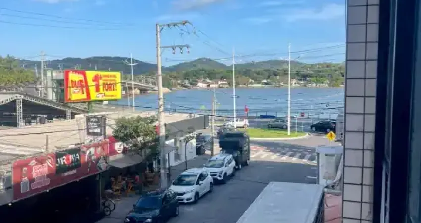 Sala comercial no shopping via lagoa — ponto nobre na lagoa da conceição