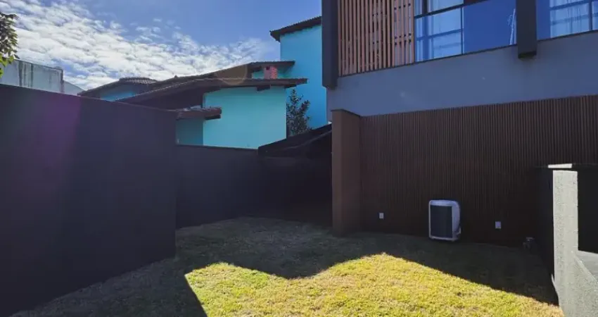 Garden mobiliado a 4 ruas do mar | 100 m² com gramado privativo