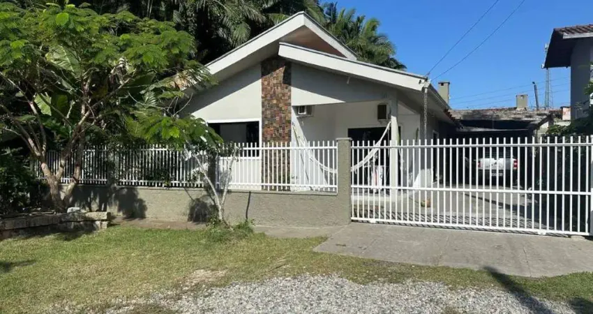 0579 - casa com 3 dormitórios + área de festa e piscina | pinheiros - bbs