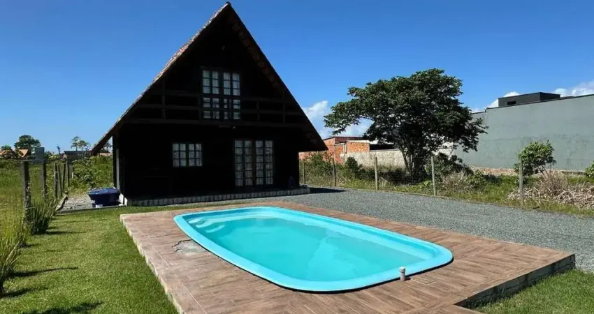 0643 - chalé de madeira com piscina a 750 metros do mar| salinas - bbs/sc