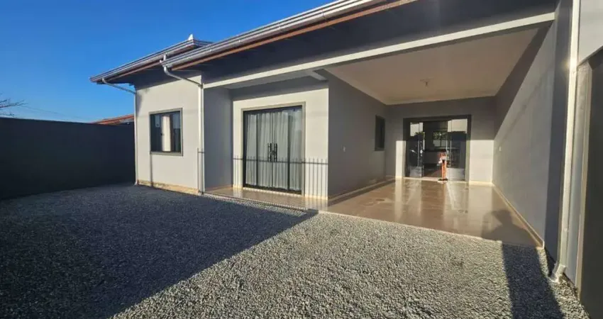 2052 - casa nova (laje) com 3 dormitórios| centro - bal. barra do sul/sc