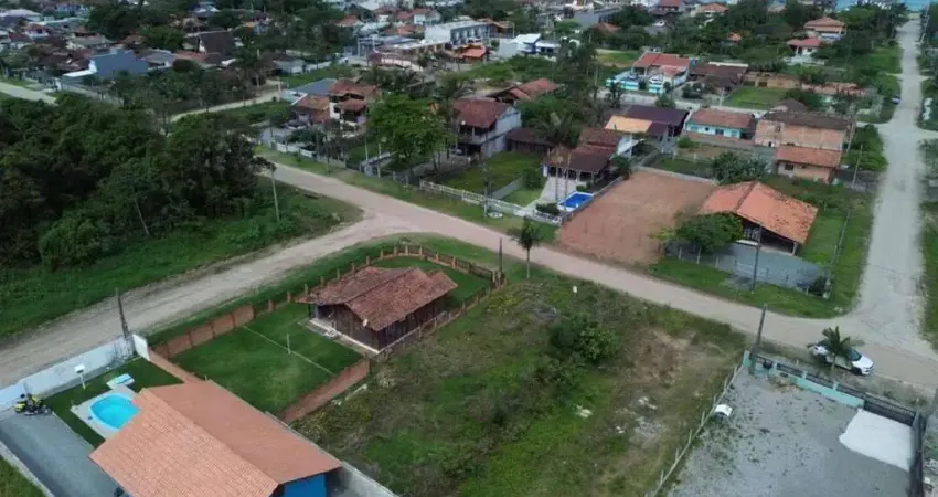 2030 - terreno amplo à 400 metros da praia l salinas - bal. barra do sul/sc