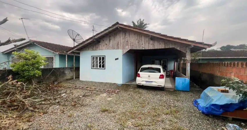 2103 - casa mista com 3 dormitórios | costeira - bal. barra do sul/sc