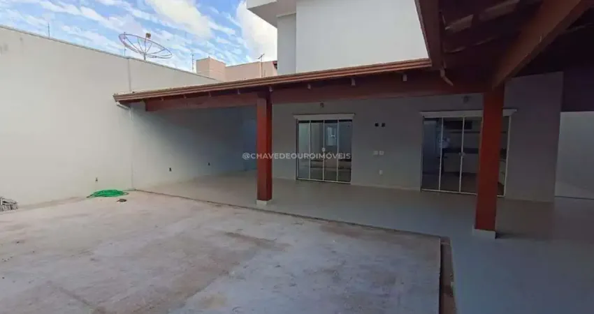 Casa á venda com 3 suítes localizado no bairro jardim do lago, em uberaba - mg