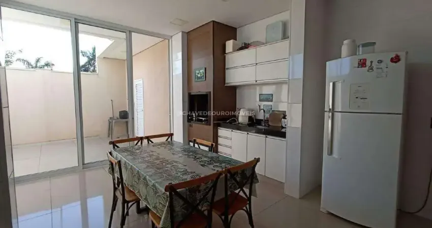 Linda casa à venda no prestigiado condomínio estância dos ipês em uberaba - mg