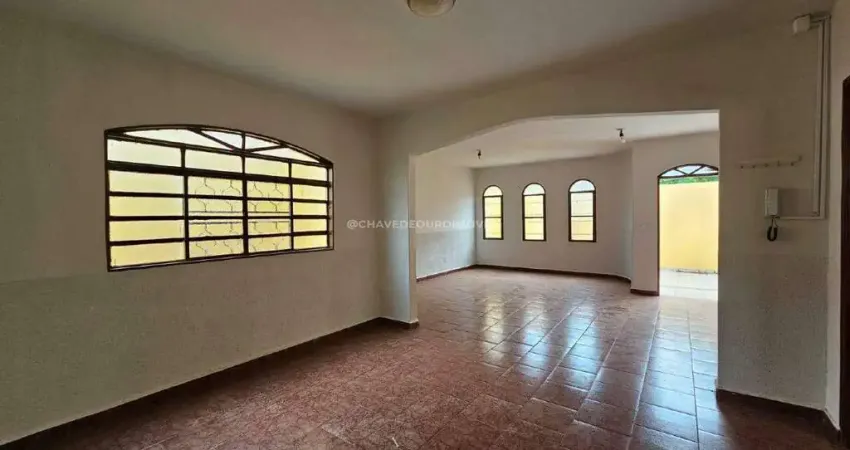 Casa com 4 quartos à venda no Olinda, Uberaba