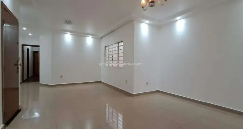 Casa com 3 quartos à venda em uberaba, próxima à avenida leopoldino de oliveira.