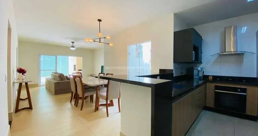 Casa à venda em uberaba, localizada no condomínio ayat club residence.